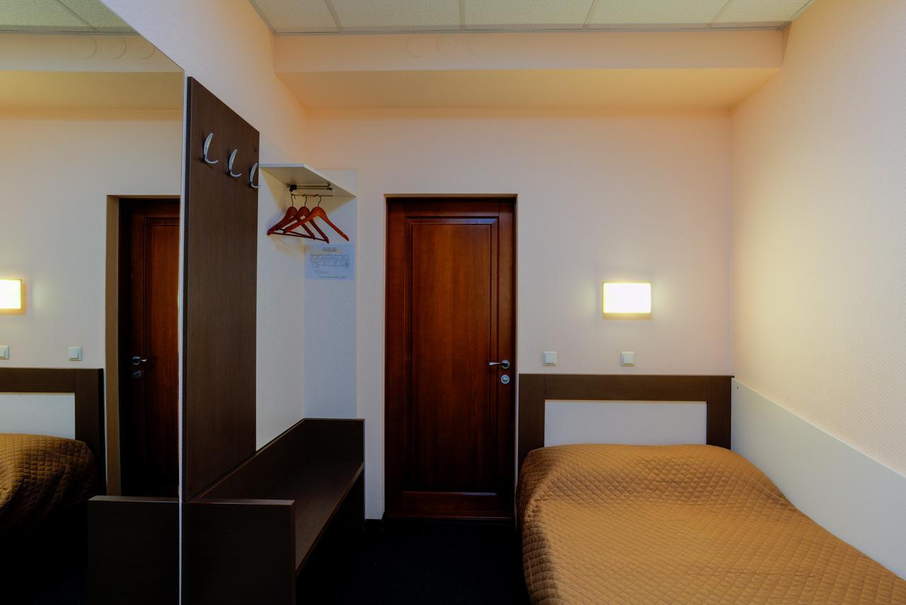 Comfort Hotel & Hostel Zaporizhia Exterior photo